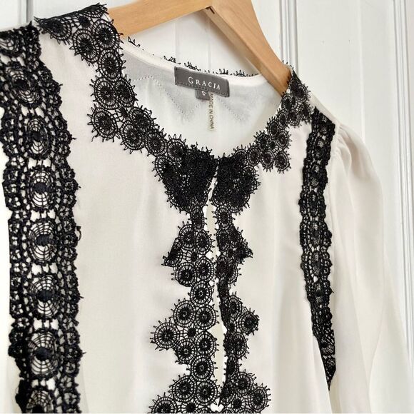 Gracia Cream Wide Sleeve Blouse - Picture 4 of 10